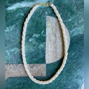 Vintage Twisted Faux Pearl Choker Unmarked Sweet and Delicate
